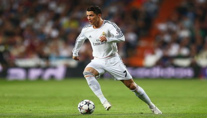 kaiyun-史上最惊心动魄的“冠军对决”重温经典瞬间，冠军对冠军综艺