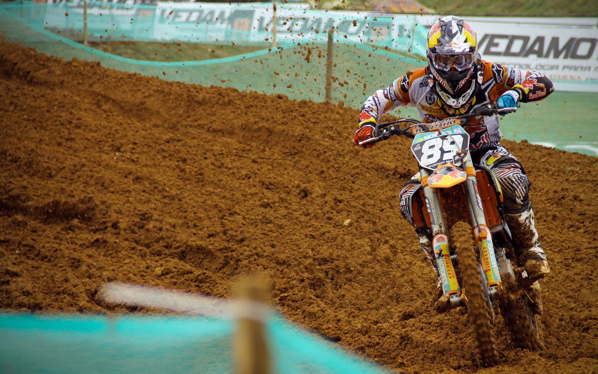 “燃烧你的激情：每一圈都令人激动不已”，燃烧的激情是什么意思